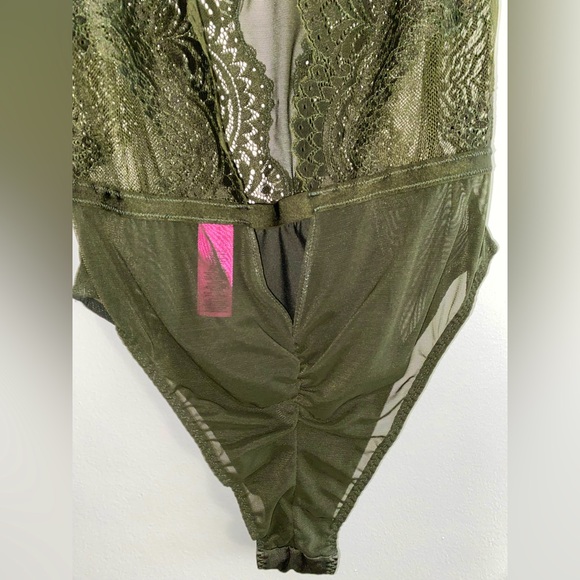 La Senza Open Back Bodysuit - Picture 3 of 4